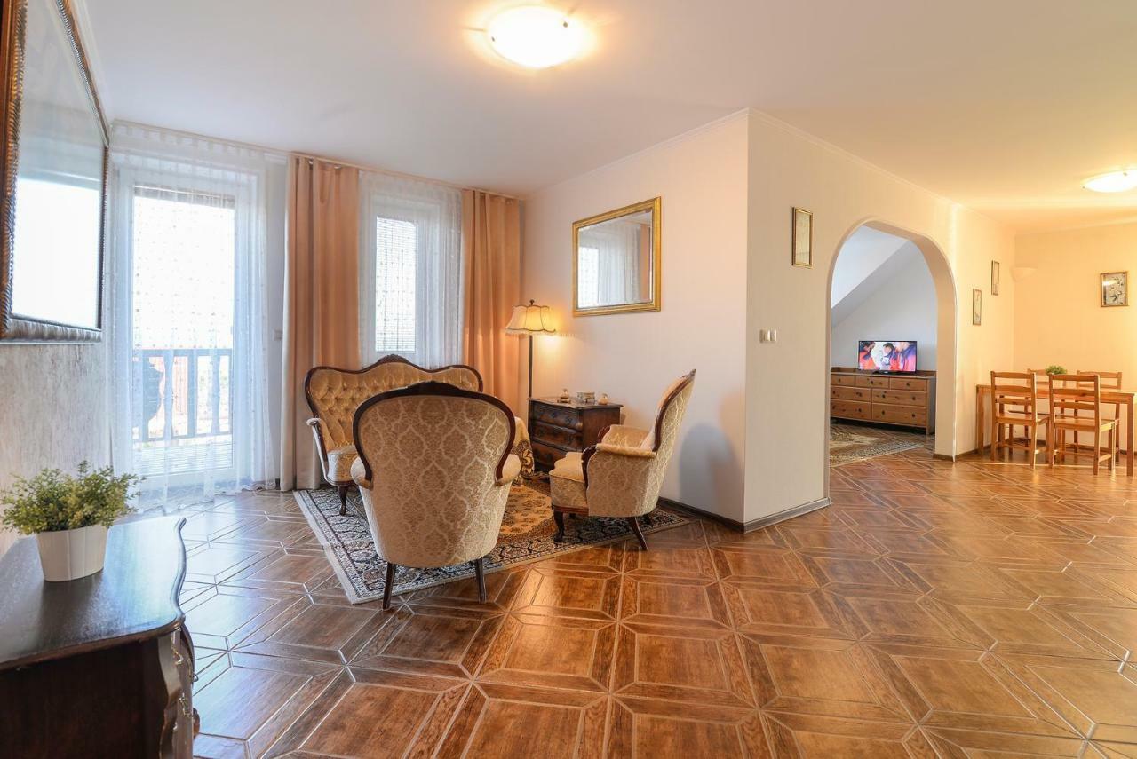 Pionow Rodzinne Apartamenty Urocza 10 Krynica Morska Exterior foto